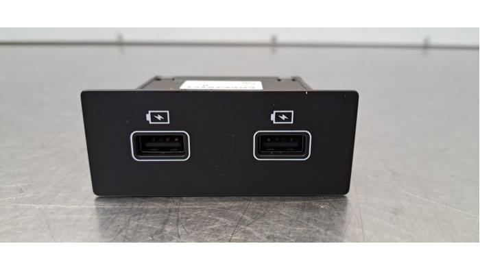 Collegamento AUX/USB Dacia Duster