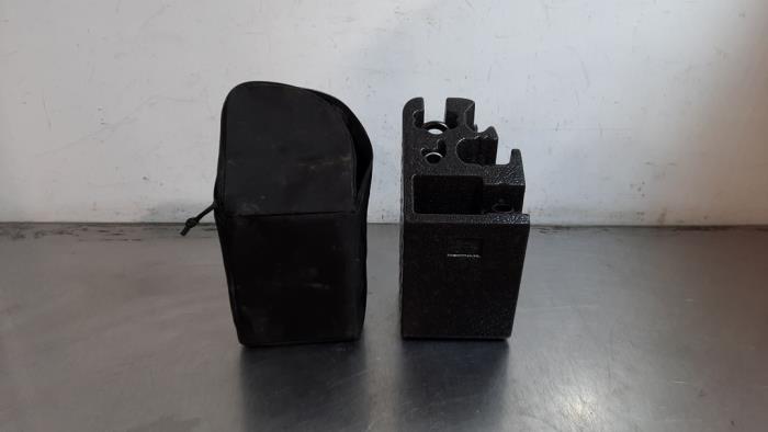 Boȋte à outils Volkswagen Tiguan