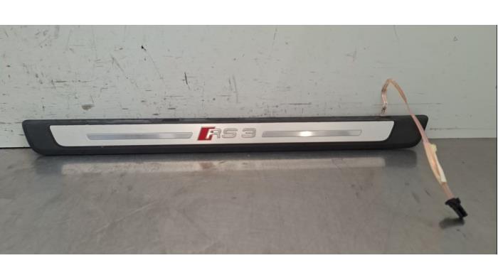 Bande décorative Audi A3