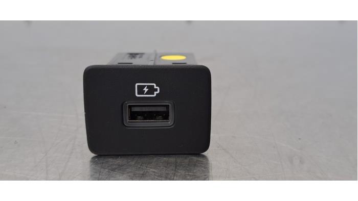 AUX/USB-aansluiting Dacia Duster