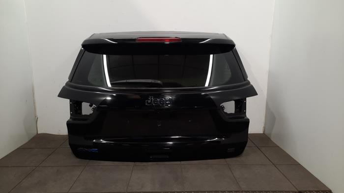 Tailgate Jeep Compass