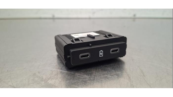 Connexion USB Renault Rafale