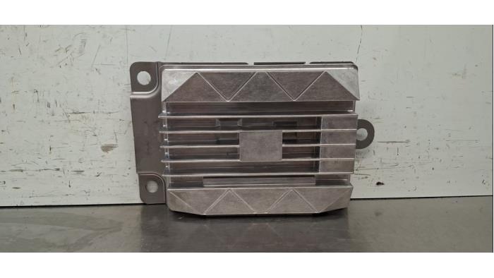 Amplificateur radio Renault Rafale
