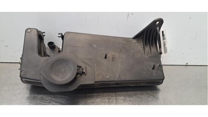 Ruitenwisservloeistofreservoir voor Dacia Duster