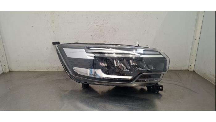 Phare droit Nissan Primastar