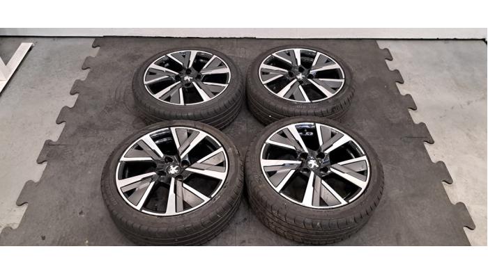 Set roți + anvelope Peugeot 208