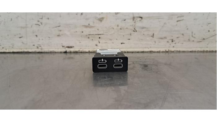 Connexion USB BMW X1