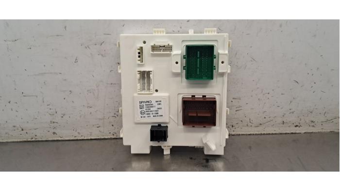 Ordinateur contrôle fonctionnel Volvo EX30