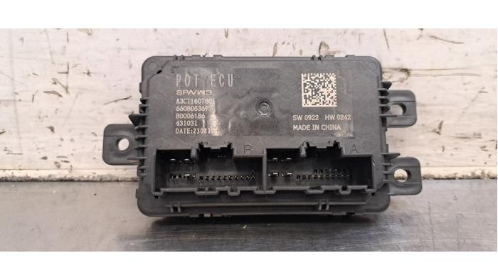 Modul silnika tylnej klapy Volvo EX30