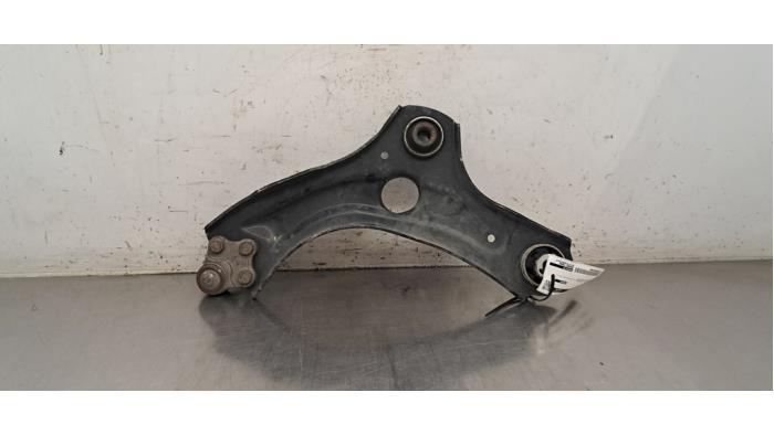 Bras de suspension avant droit Renault Clio