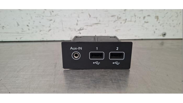 Connexion USB Renault Clio