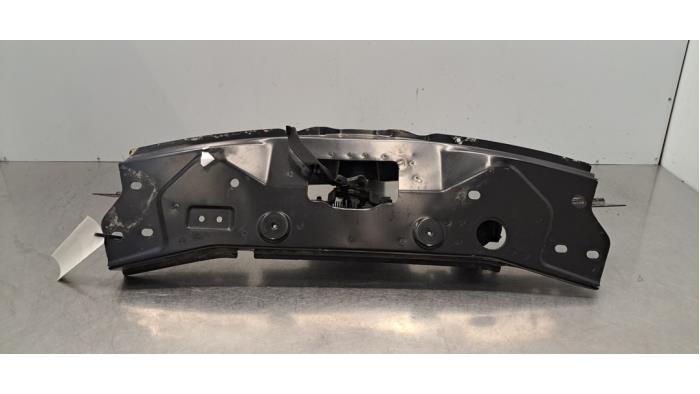 Plaque de serrure avant Dacia Duster