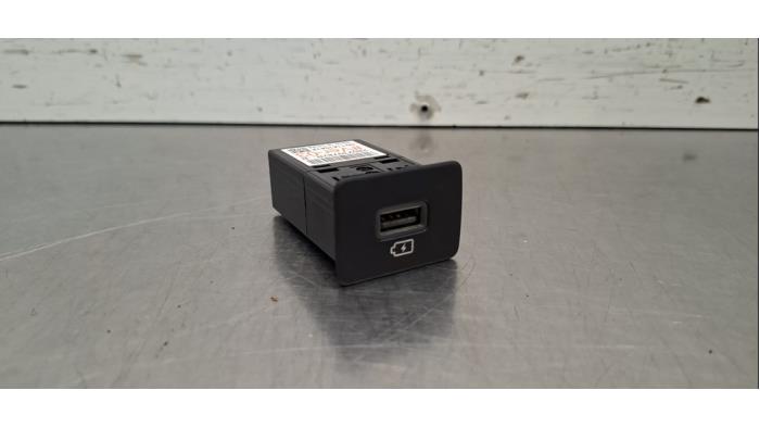 Connexion USB Dacia Sandero
