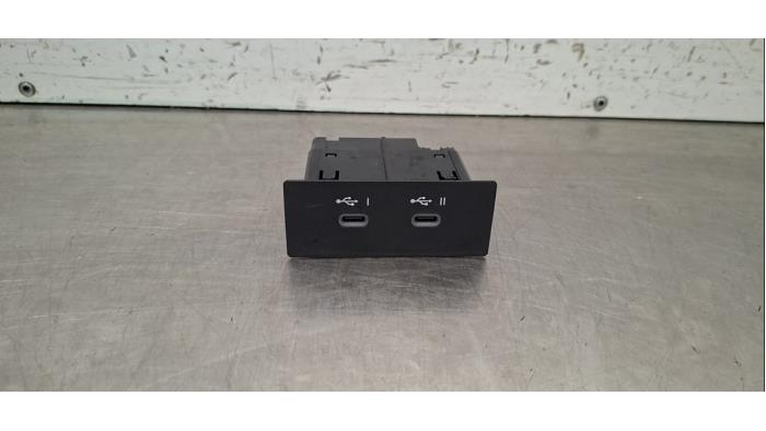 Connexion USB Renault Symbioz