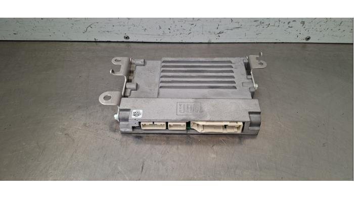 Amplificateur radio Toyota Rav-4