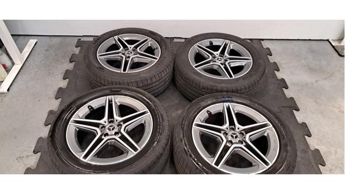 Jeu de jantes sport + pneus Mercedes GLE