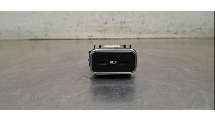 Connexion USB Mercedes GLE