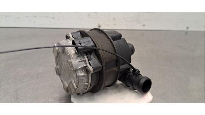 Zusätzliche Wasserpumpe MG ZS
