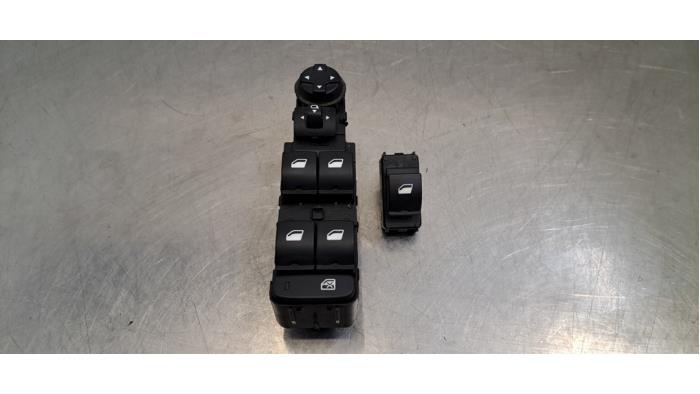 Interruptor combinado de ventanillas Toyota Pro-Ace