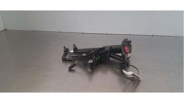 Spoiler mechanism McLaren MP4-12C