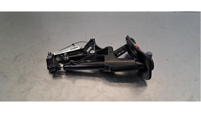 Spoiler mechanism McLaren MP4-12C