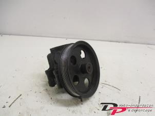 Gebruikte Pomp Servo Ford Mondeo III Wagon 1.8 16V Prijs € 18,00 Margeregeling aangeboden door DP Auto-onderdelen & Demontage