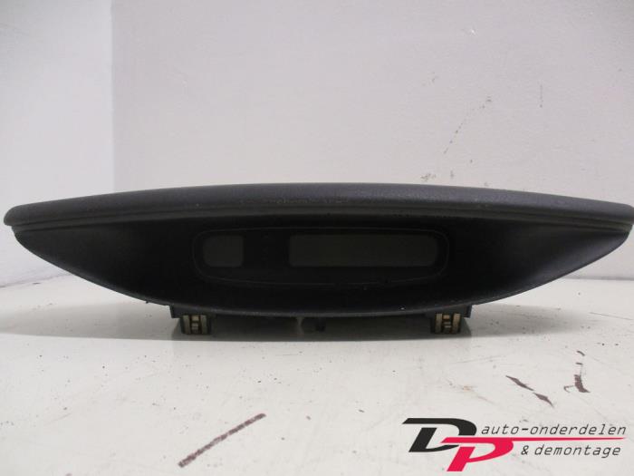 Gebruikte Display Interieur Renault Laguna II Grandtour (KG) 1.8 16V Prijs € 13,50 Margeregeling aangeboden door DP Auto-onderdelen & Demontage