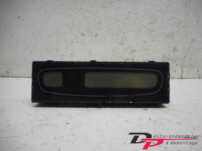 Gebruikte Display Interieur Renault Laguna II Grandtour (KG) 1.8 16V Prijs € 13,50 Margeregeling aangeboden door DP Auto-onderdelen & Demontage