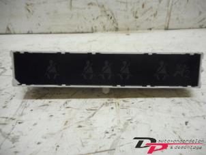 Gebruikte Display Interieur Peugeot 207/207+ (WA/WC/WM) 1.4 HDi Prijs € 6,30 Margeregeling aangeboden door DP Auto-onderdelen & Demontage