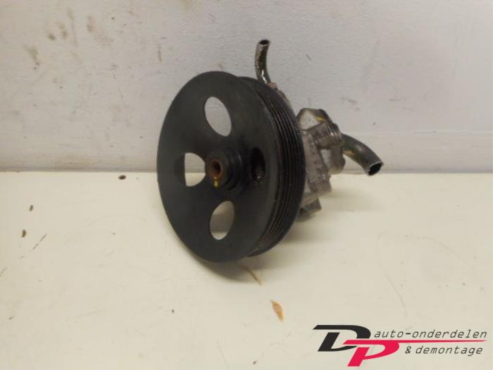 Gebruikte Pomp Servo Chevrolet Nubira (J200) 2.0 16V Prijs € 20,00 Margeregeling aangeboden door DP Auto-onderdelen & Demontage
