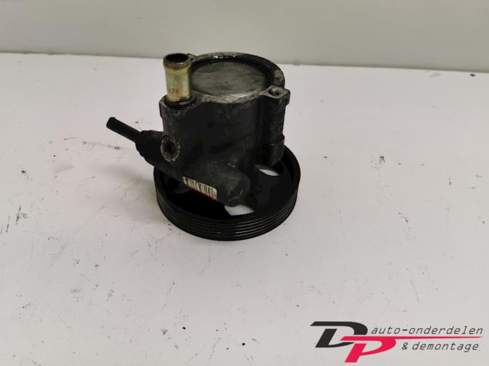 Gebruikte Pomp Servo Mitsubishi Space Star (DG) 1.9 DI-D Prijs € 12,00 Margeregeling aangeboden door DP Auto-onderdelen & Demontage