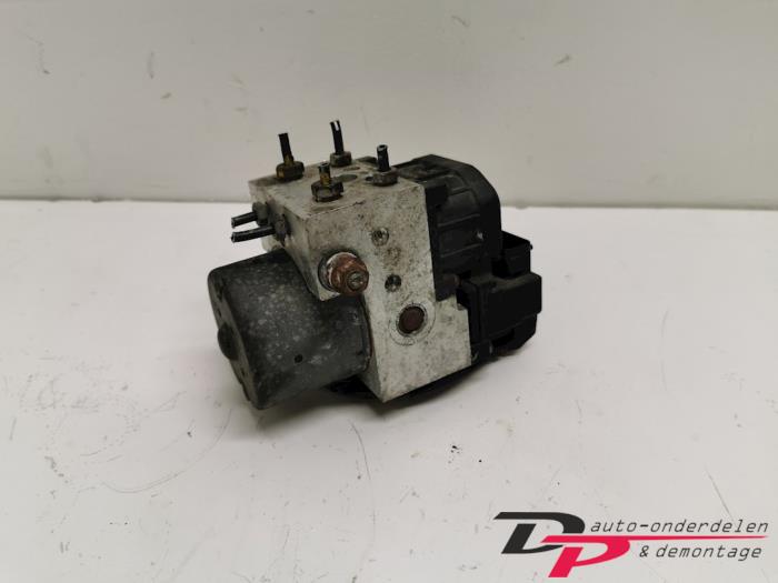 Gebruikte ABS Pomp MG ZR 1.4 16V 105 Prijs € 20,00 Margeregeling aangeboden door DP Auto-onderdelen & Demontage