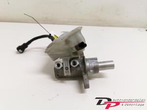 Gebruikte Hoofdremcilinder Citroen C4 Coupé (LA) 1.6 HDi 16V Prijs € 10,80 Margeregeling aangeboden door DP Auto-onderdelen & Demontage