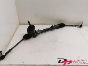 Gebruikte Stuurhuis Renault Twingo II (CN) 1.5 dCi 70 Prijs € 33,30 Margeregeling aangeboden door DP Auto-onderdelen & Demontage