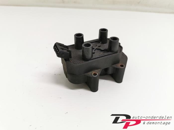 Gebruikte Bobine Peugeot 306 (7A/C/S) 1.4 XN,XR,XA,XRA Prijs € 13,50 Margeregeling aangeboden door DP Auto-onderdelen & Demontage