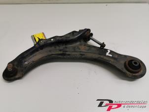Gebruikte Draagarm links-voor Renault Grand Scénic II (JM) 1.6 16V Prijs € 16,20 Margeregeling aangeboden door DP Auto-onderdelen & Demontage