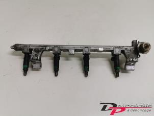 Gebruikte Injector brug Ford Fusion 1.4 16V Prijs € 15,00 Margeregeling aangeboden door DP Auto-onderdelen & Demontage