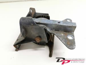 Gebruikte Versnellingsbak Steun Rover 75 1.8 16V Classic Prijs € 18,00 Margeregeling aangeboden door DP Auto-onderdelen & Demontage