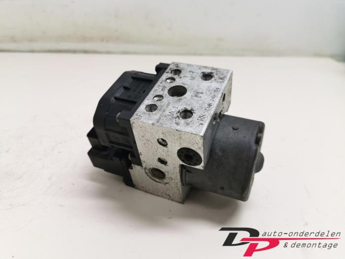Gebruikte ABS Pomp Mitsubishi Carisma 1.8 GDI 16V Prijs € 25,00 Margeregeling aangeboden door DP Auto-onderdelen & Demontage