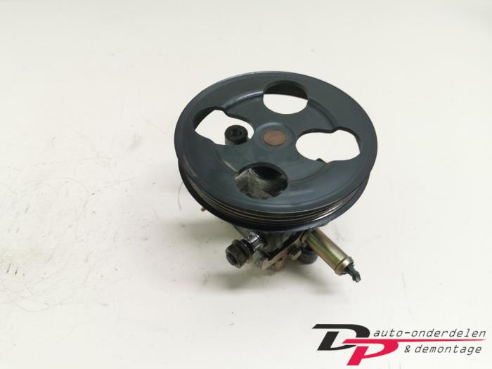 Gebruikte Servopomp Mitsubishi Carisma 1.8 GDI 16V Prijs € 20,00 Margeregeling aangeboden door DP Auto-onderdelen & Demontage