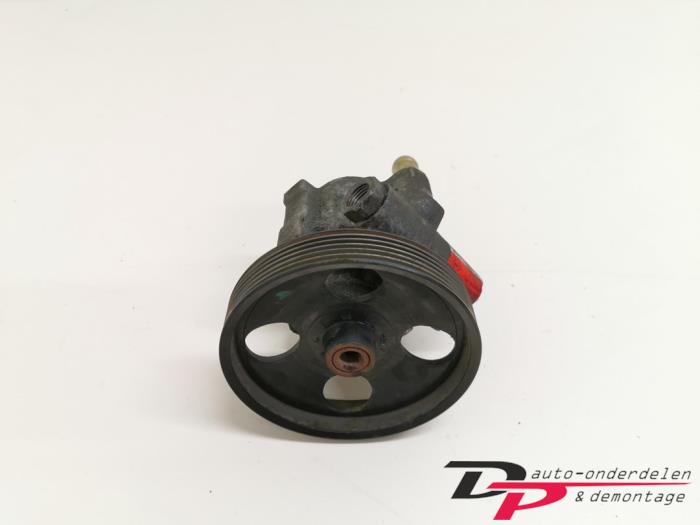 Gebruikte Servopomp Volvo V40 (VW) 1.9 D Prijs € 15,00 Margeregeling aangeboden door DP Auto-onderdelen & Demontage