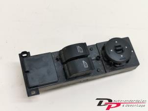 Gebruikte Schakelaar Elektrisch Raam Ford Focus 2 Wagon 1.6 TDCi 16V 90 Prijs € 9,95 Margeregeling aangeboden door DP Auto-onderdelen & Demontage