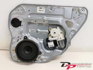 Gebruikte Raammechaniek 4Deurs rechts-achter Volvo V50 (MW) 2.0 D 16V Prijs € 21,60 Margeregeling aangeboden door DP Auto-onderdelen & Demontage