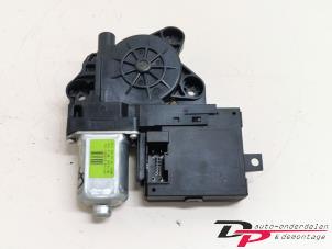 Gebruikte Portierruitmotor Volvo V50 (MW) 2.0 D 16V Prijs € 14,00 Margeregeling aangeboden door DP Auto-onderdelen & Demontage