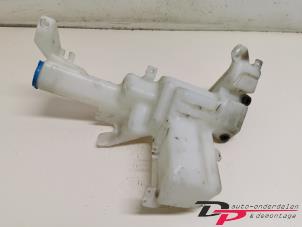 Gebruikte Ruitensproeiertank voor Nissan Murano (Z51) 3.5 V6 24V 4x4 Prijs € 13,50 Margeregeling aangeboden door DP Auto-onderdelen & Demontage