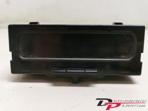 Gebruikte Display Interieur Renault Megane II (BM/CM) 1.4 16V 98 Prijs € 11,25 Margeregeling aangeboden door DP Auto-onderdelen & Demontage