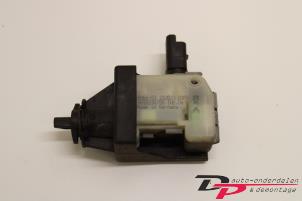 Gebruikte Tankklep Vergrendelingsmotor Citroen DS5 (KD/KF) 2.0 165 HYbrid4 16V Prijs € 14,00 Margeregeling aangeboden door DP Auto-onderdelen & Demontage