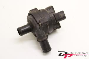 Gebruikte Waterpomp Renault Grand Scénic III (JZ) 1.4 16V TCe 130 Prijs € 17,00 Margeregeling aangeboden door DP Auto-onderdelen & Demontage