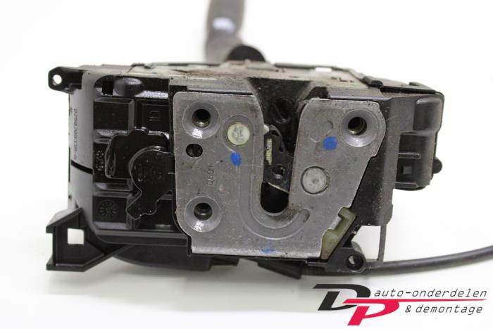 Deurslot Mechaniek 4Deurs rechts-achter van een Renault Grand Scénic III (JZ) 1.4 16V TCe 130 2010