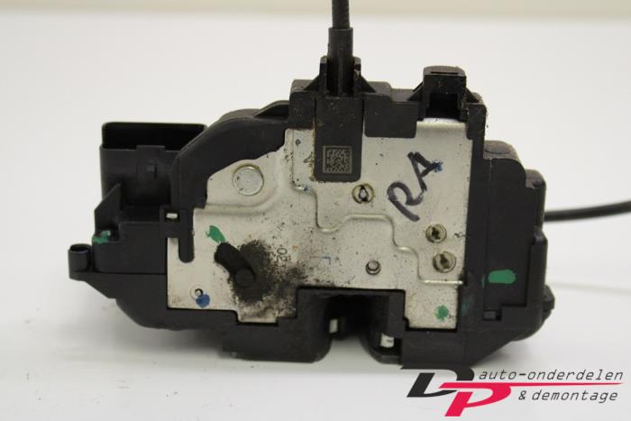 Deurslot Mechaniek 4Deurs rechts-achter van een Renault Grand Scénic III (JZ) 1.4 16V TCe 130 2010